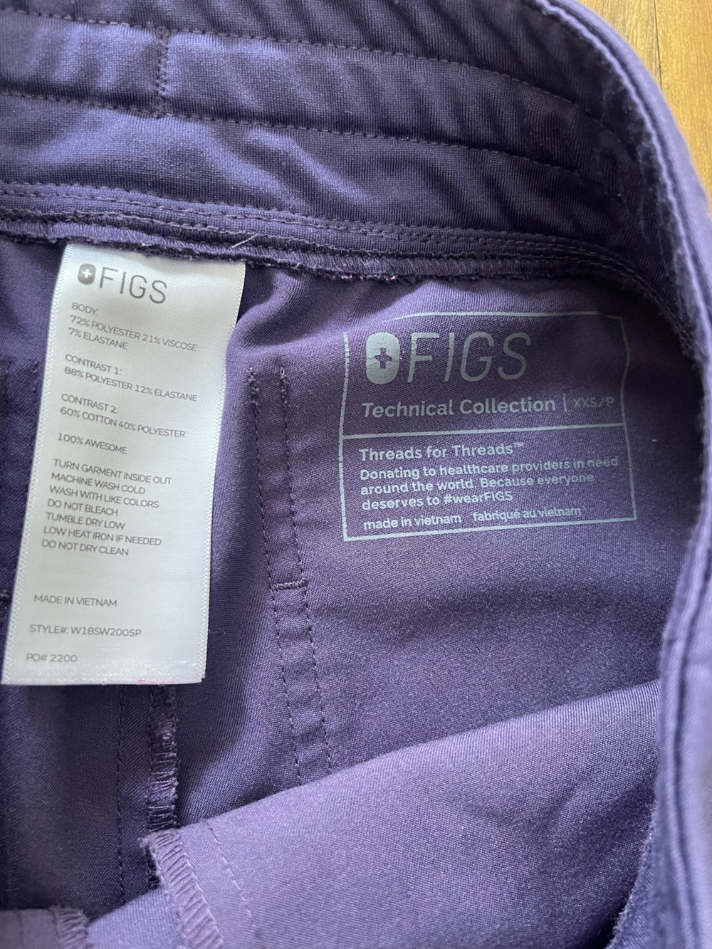 FIGS Purple Scrub Set XXS Rafaela oversized Top and XXS petite Jogger Pants - Picture 3 of 15
